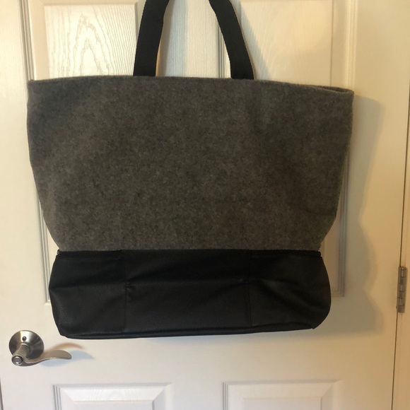 Large Tote - Picture 5 of 9